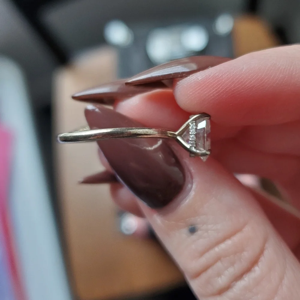 Kay Jewelers Silver Ring with Clear Stone - Picture 7 of 11